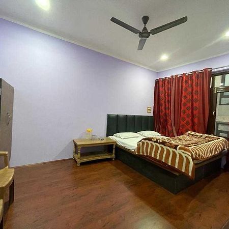 Hotel O Desire Guest House Srīnagar Екстериор снимка
